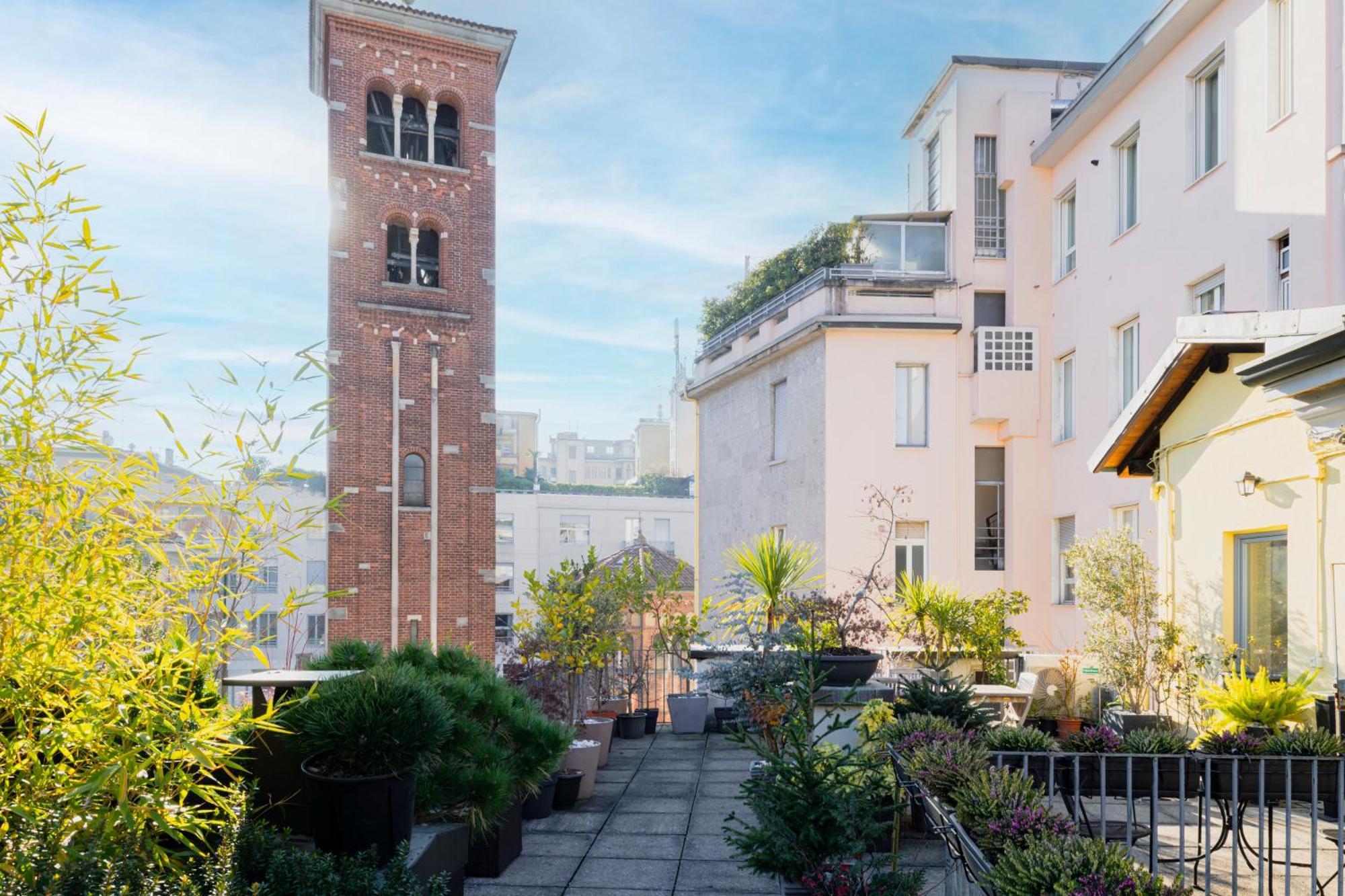 Easylife - Milano - Corso Venezia 6 - San Babila, Milan